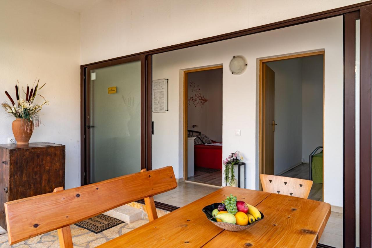 Holiday Home Kerniat プーラ エクステリア 写真