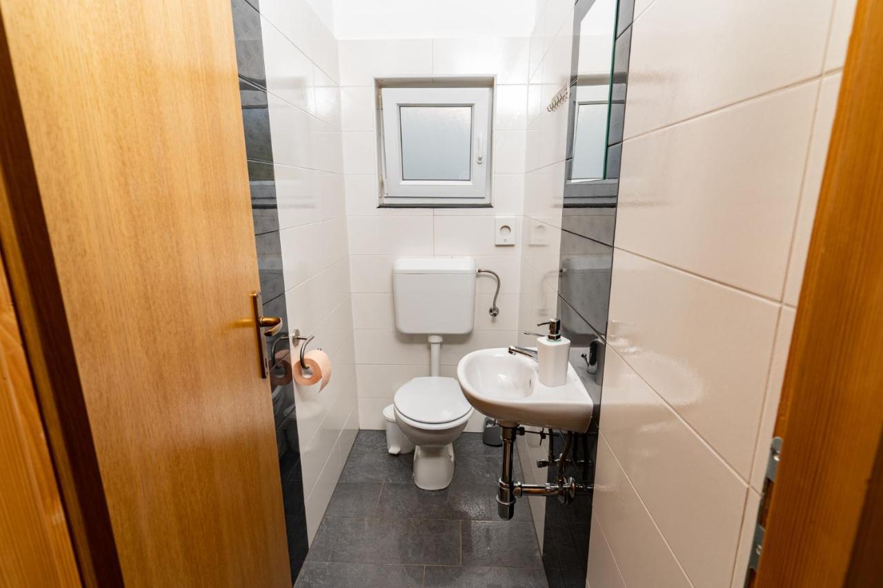 Holiday Home Kerniat プーラ エクステリア 写真