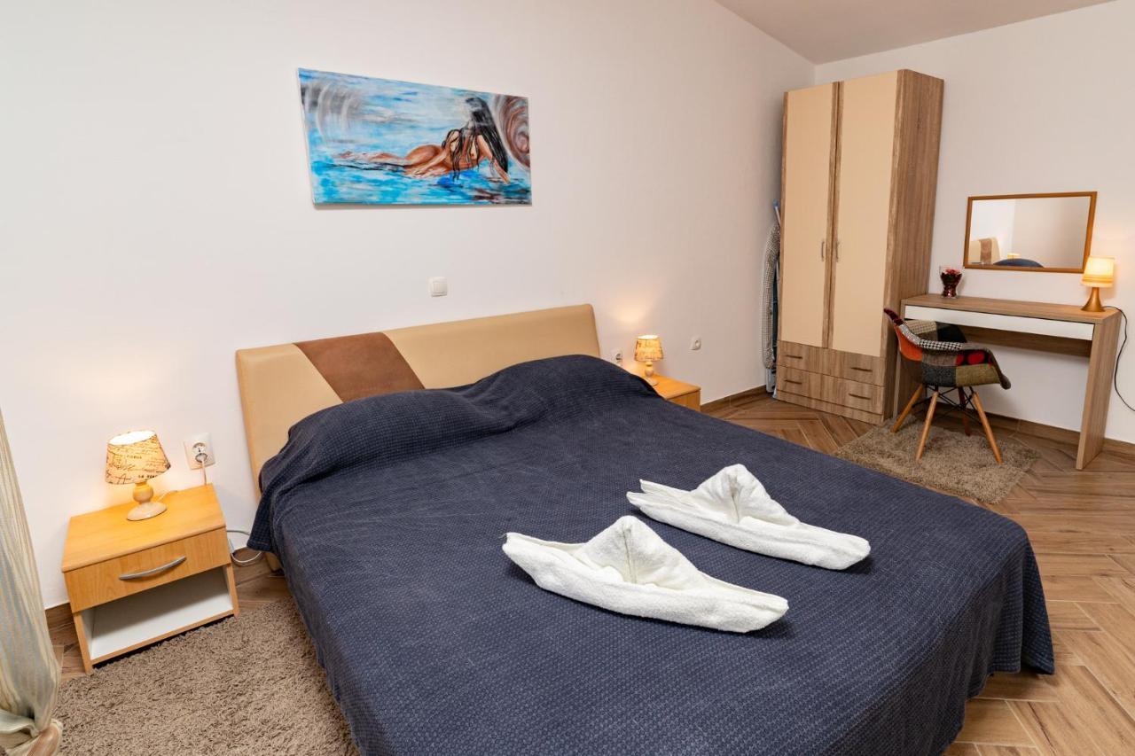 Holiday Home Kerniat プーラ エクステリア 写真