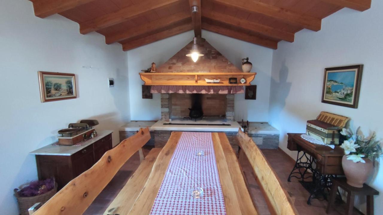 Holiday Home Kerniat プーラ エクステリア 写真